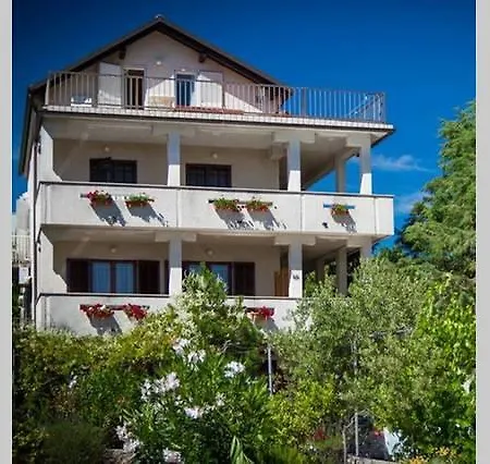 Apartments Loncar Krk Town Exterior photo
