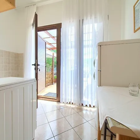 Apartments Loncar Krk Town Exterior photo