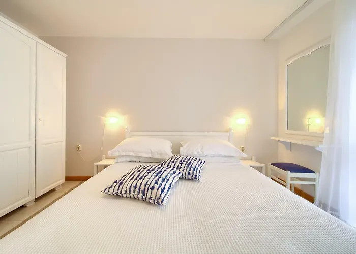 Apartments Loncar